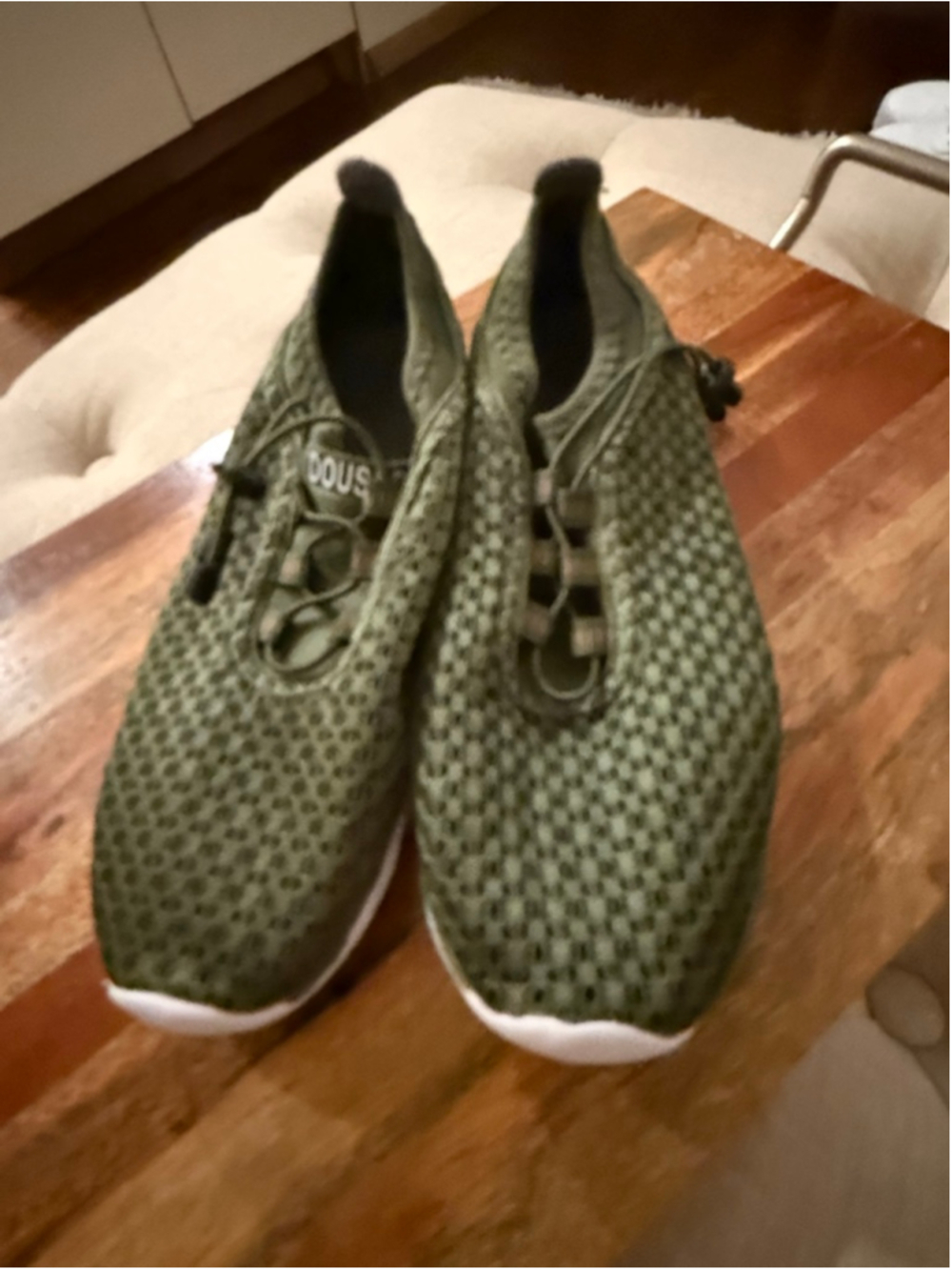 Women's DOUSSPRT Green Athletic Shoes Size 6.5